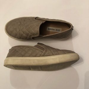 Steve Madden slip ons